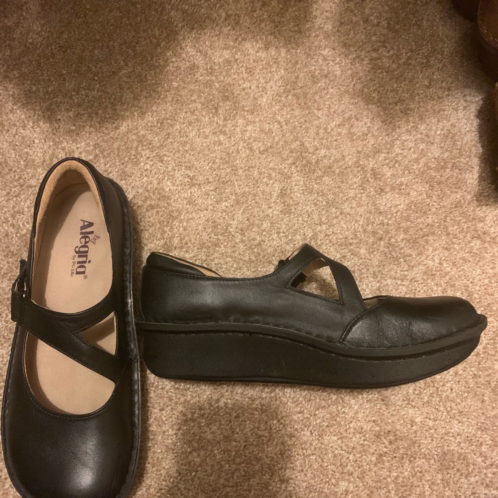 Allegria Shoes